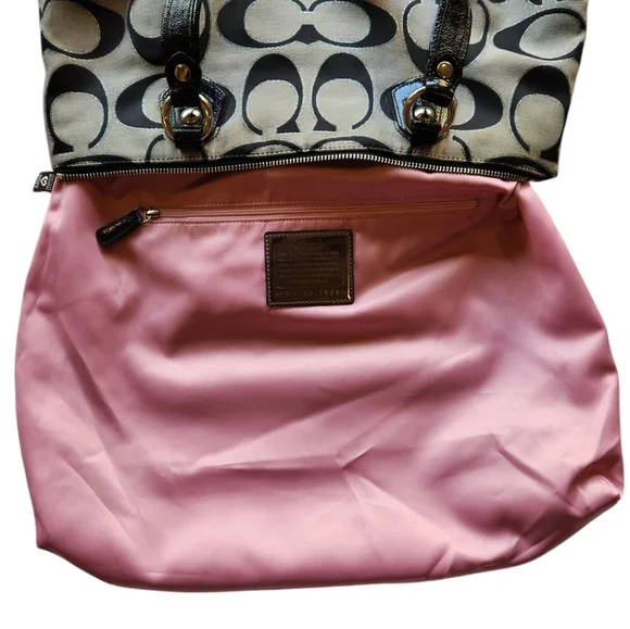 Coach Poppy Black & Gray Signature Tote Bag. - Picture 8 of 12